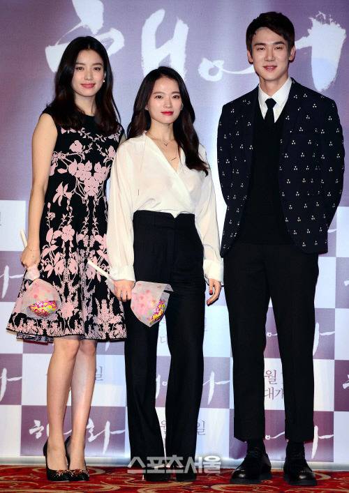 오늘자 한효주&천우희&유연석.jpg | 인스티즈