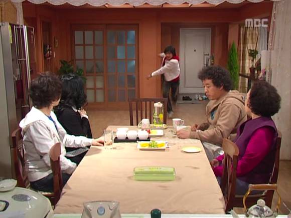 [거침없이하이킥] 온 가족의 윤호 속이기 대작전ㅋㅋㅋㅋㅋ.jpg (feat.싱가폴) | 인스티즈