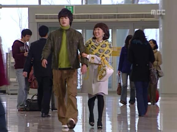 [거침없이하이킥] 10살 위도 커버 가능한 윤호.jpg | 인스티즈