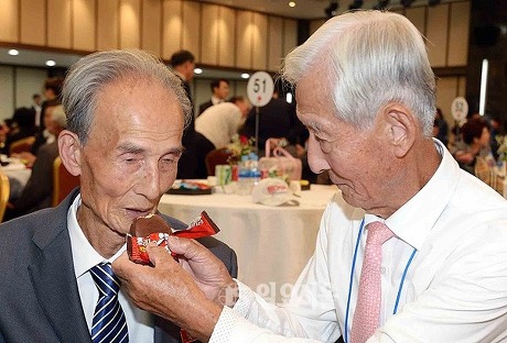 눈물나는 이산가족 상봉 이야기들 | 인스티즈