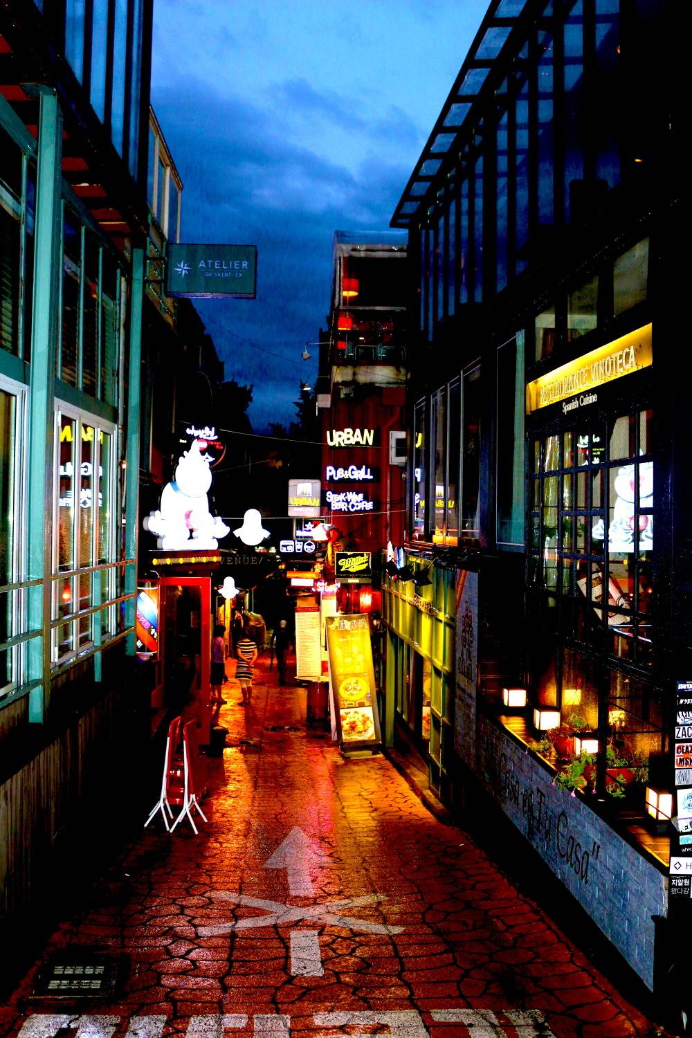 서울 번화가들중에서 가장 매력있고 특색있는 번화가라 생각함 | 인스티즈