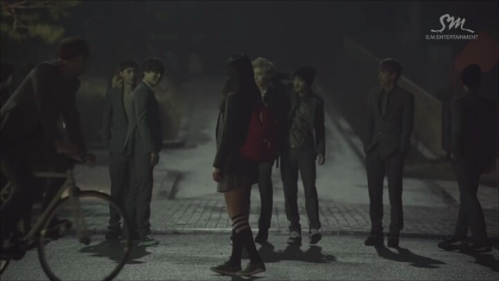 교복=로리타 가 아니다 교복을 입었지만 로리타요소 0도없는 뮤비모음 | 인스티즈