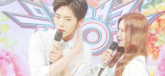 뮤뱅에서 우결 찍는 박보검&아이린.JPGIF | 인스티즈