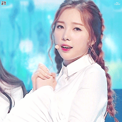 에이프릴 윤채경.gif | 인스티즈