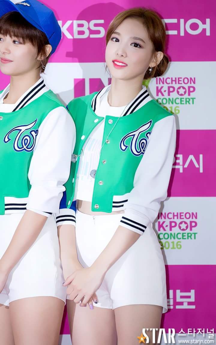 어제자 트와이스 콘서트 | 인스티즈