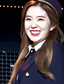 제복 입은 아이린.gif | 인스티즈