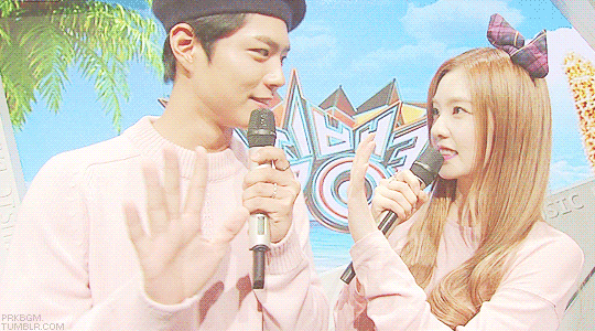 뮤뱅에서 우결 찍는 박보검&아이린.JPGIF | 인스티즈