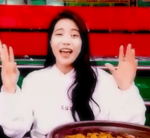 납득이 흉내내는 여자아이돌.gif | 인스티즈