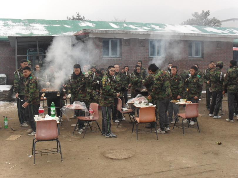 삼겹살은 요래 먹어야 제맛!!! 부럽죠???... | 인스티즈
