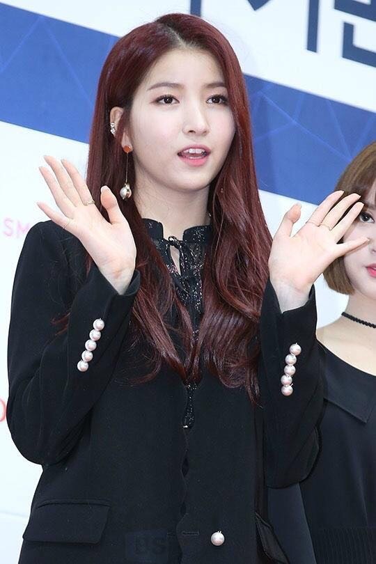 여자친구 GMA 레드카펫 | 인스티즈