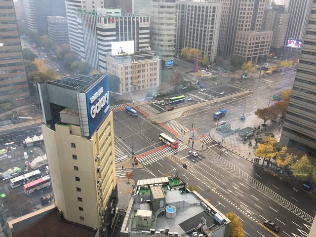 100만 퇴진 시위 열었던 광화문 광장 | 인스티즈