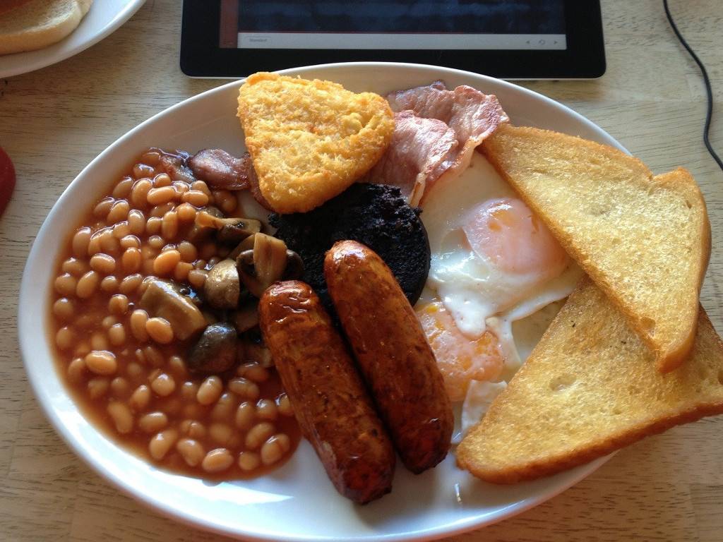 풀세팅된 영국식 아침식사 | 인스티즈