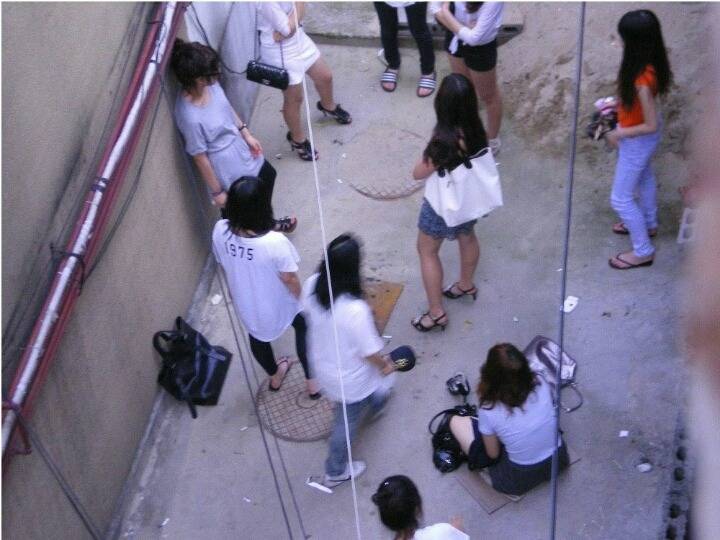 혼자 골목 입구 들어서는데 이런 상황이라면? | 인스티즈