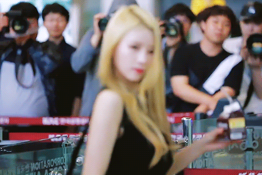 [러블리즈] 은행 가는 길에 미주 | 인스티즈