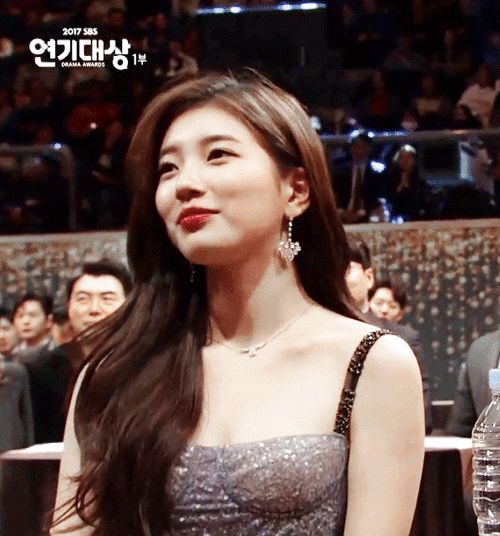 연기대상 참석했던 수지 미모.gif | 인스티즈