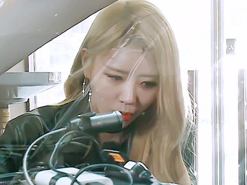 [러블리즈] 은행 가는 길에 미주 | 인스티즈