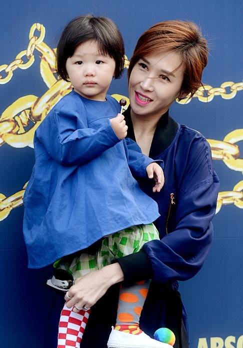 특이하고 예쁜 지온이 옷들.jpg | 인스티즈