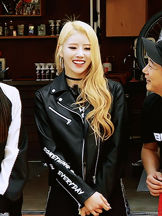 [러블리즈] 은행 가는 길에 미주 | 인스티즈