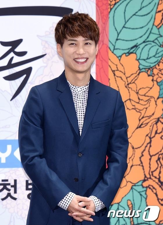 아직 유부남인게 안믿기는 가수들 | 인스티즈