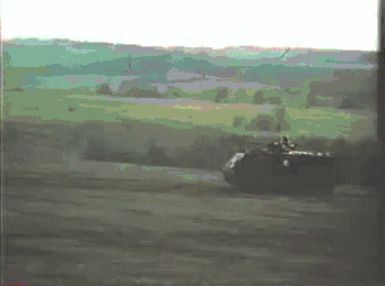 탱크 화염방사기의 위력.gif | 인스티즈