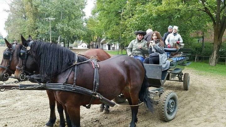 유럽에서 프로그램 촬영한 여자친구 사진들 | 인스티즈