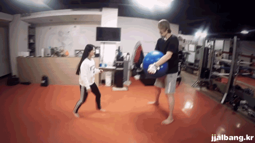 장난을 잘치는 홍만이형.gif | 인스티즈