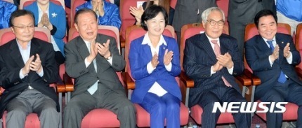  이해찬 뛸뜻이 기뻐하는 중.jpg | 인스티즈