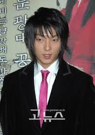 지금 유아인,김수현급 신드롬을 해봤던 남자 | 인스티즈