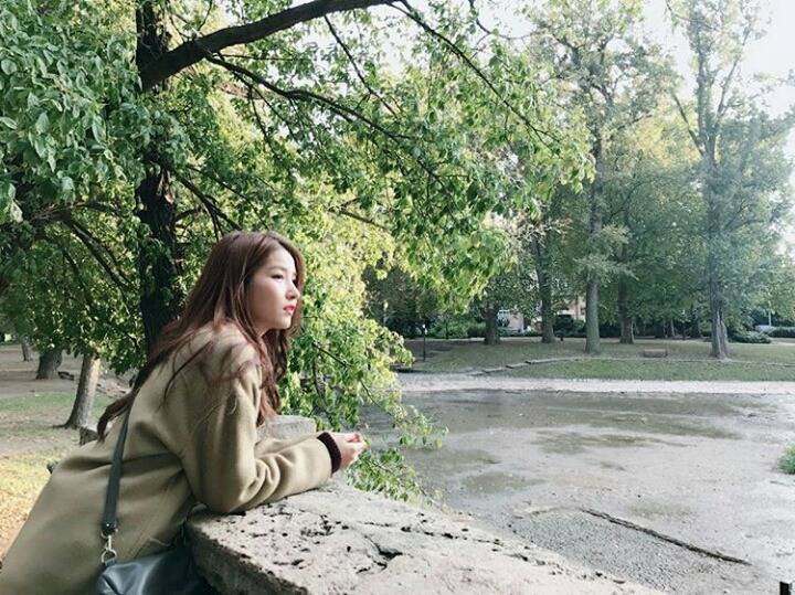 유럽에서 프로그램 촬영한 여자친구 사진들 | 인스티즈