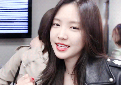 [에이핑크] 손이 얼어붙는 느낌이라서 나은이 | 인스티즈