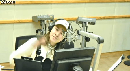 보이는 라디오 보다가 심쿵할뻔한 장면.gif | 인스티즈