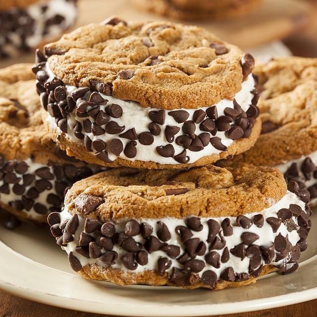 사실 아래 쿠키들보다 더 극도의 달콤함을 자랑하는 샌드위치 형태의 쿠키 | 인스티즈