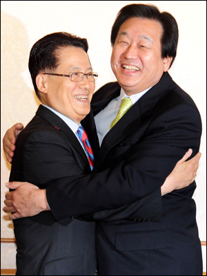 주갤럼이 완벽하게 예측하는 김무성.박지원의 시나리오.txt | 인스티즈