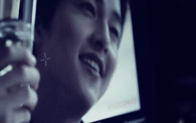 여자들은 남자들의 물 마시는 모습에 반한다 | 인스티즈