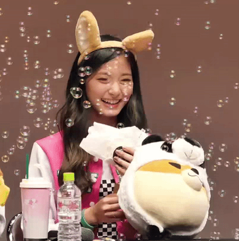 [트와이스] 빵먹고 기분이 좋은 쯔위 | 인스티즈