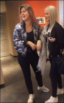 멋지게 계산대로 들어가는 알바 | 인스티즈