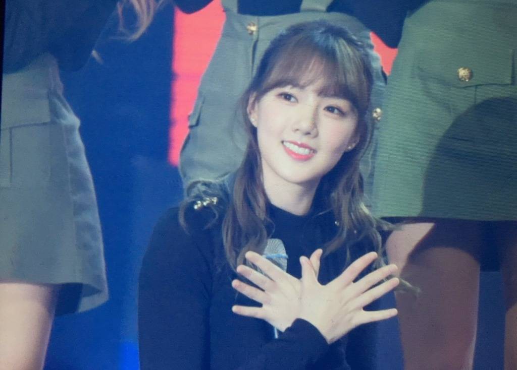 여자친구 예린 오늘자 사진 .jpg | 인스티즈