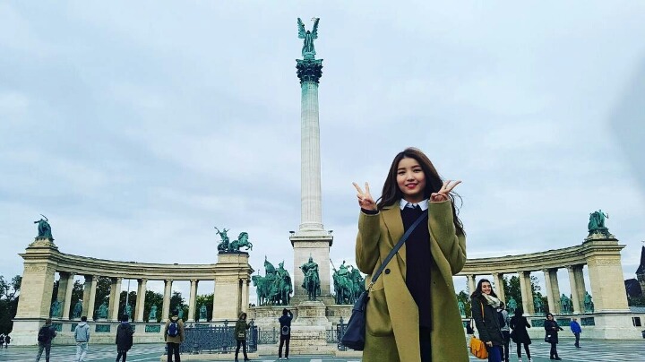 유럽에서 프로그램 촬영한 여자친구 사진들 | 인스티즈