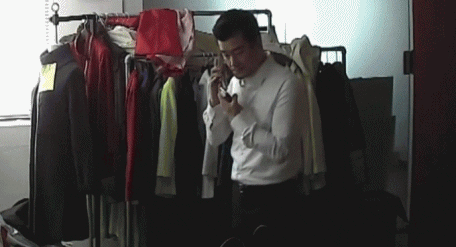 청와대 행정관이 일반인 시중드는 장면 | 인스티즈