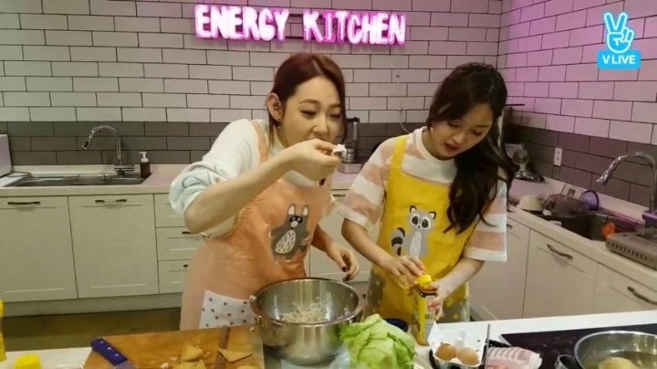 요리하는 강미나.jpg | 인스티즈