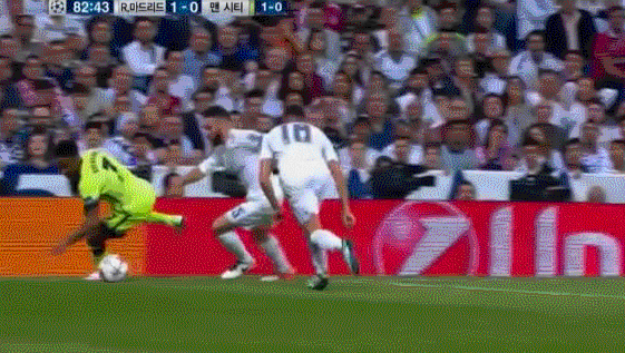 어제자 루카스 바스케스의 살인태클 | 인스티즈