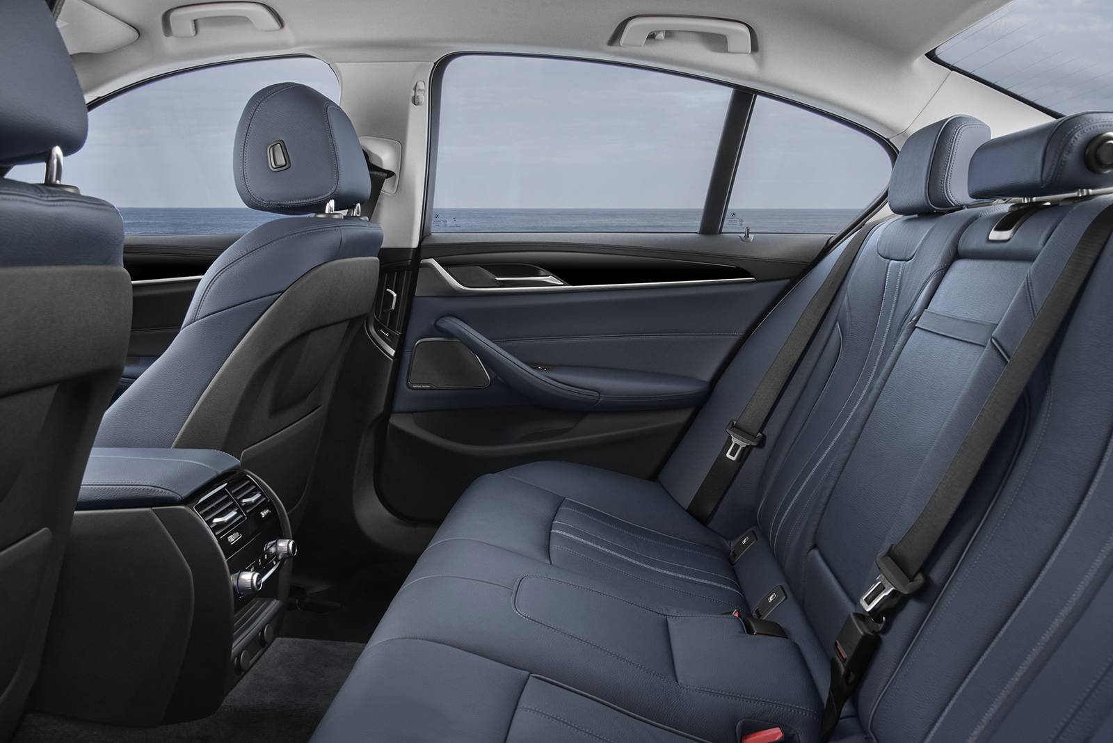 BMW 신형 5시리즈 | 인스티즈