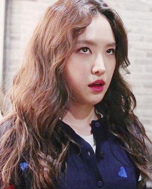 [에이핑크] 손이 얼어붙는 느낌이라서 나은이 | 인스티즈