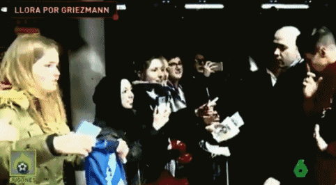 선수에게 사인 거부당하고 우는 소녀팬 | 인스티즈