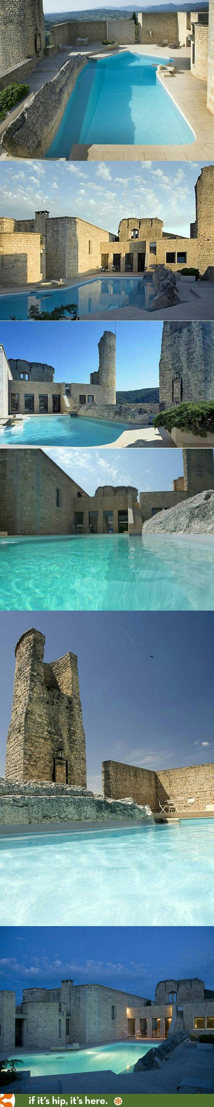 역사가 느껴지는 듯한 수영장 | 인스티즈