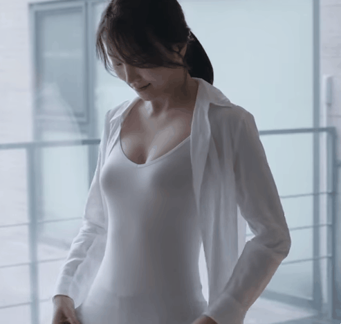 내복(?) 광고녀 (권혁수 아님) | 인스티즈