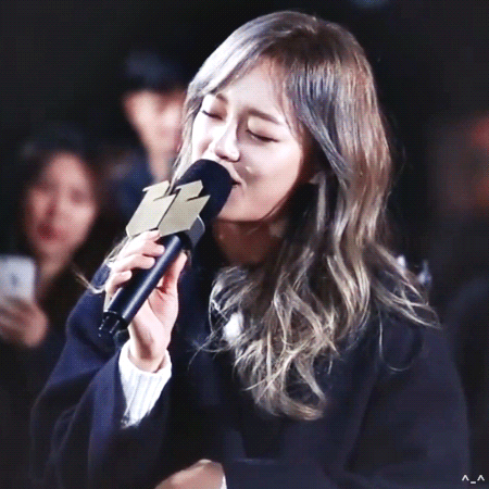 오르막길 부르다 눈물 흘리는 세정이.gif | 인스티즈