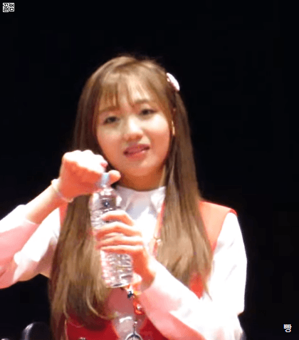 [러블리즈] 과감하게 미주한테 숄더 어택하는 빵떠기 | 인스티즈