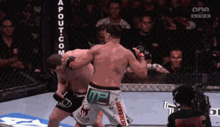 케인 벨라스케즈의 헤어 스타일을 바꿔보았다.jpg | 인스티즈