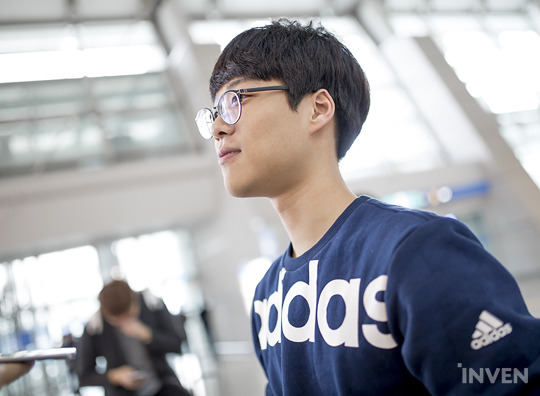 [LOL소식] 스페인 바르셀로나 올스타전 출전(출국)을 위해 공항에 모인 LCK 대표선수들 | 인스티즈